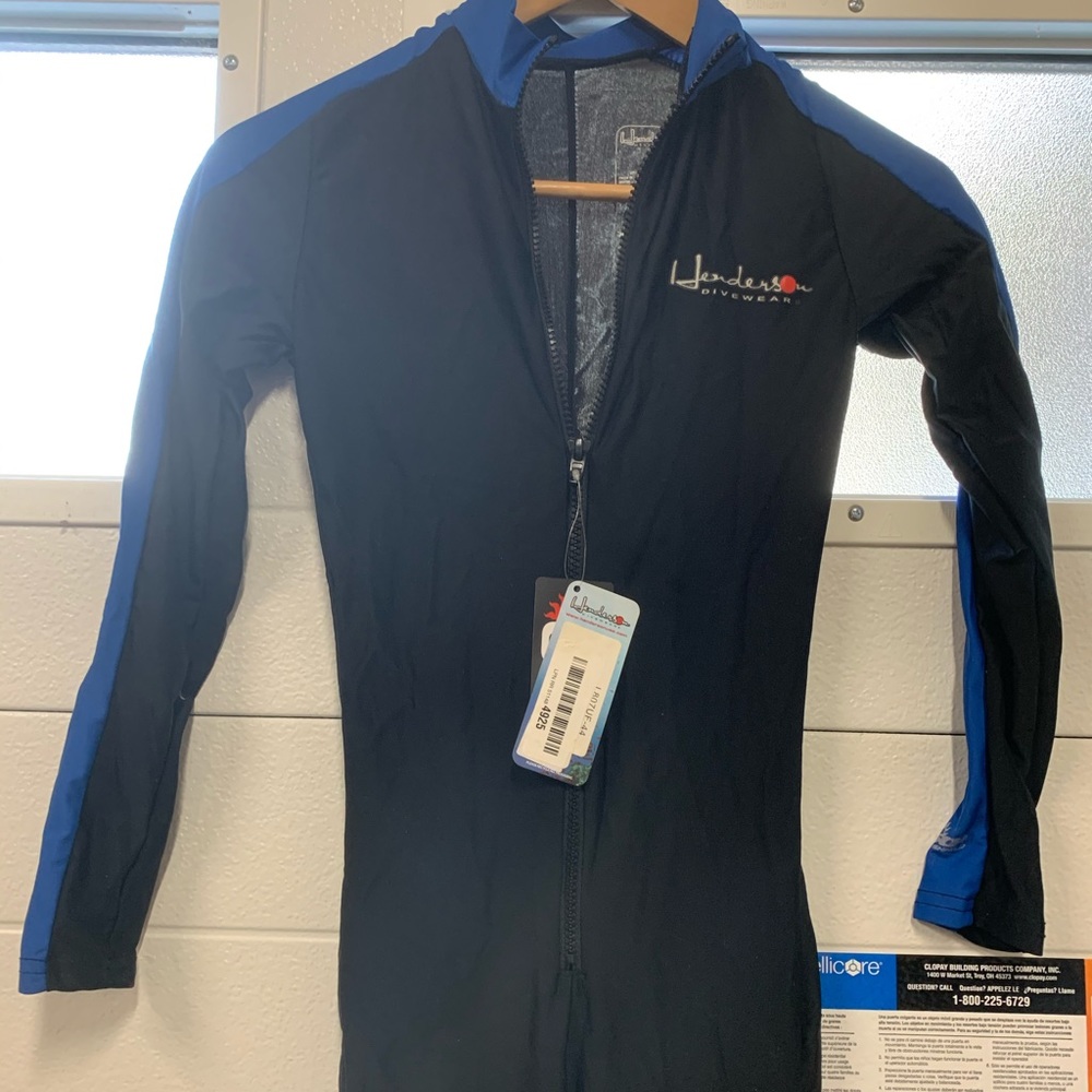 Henderson dive skin - women’s small